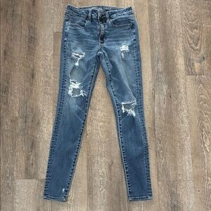 Distressed Blue Hi-rise jegging
